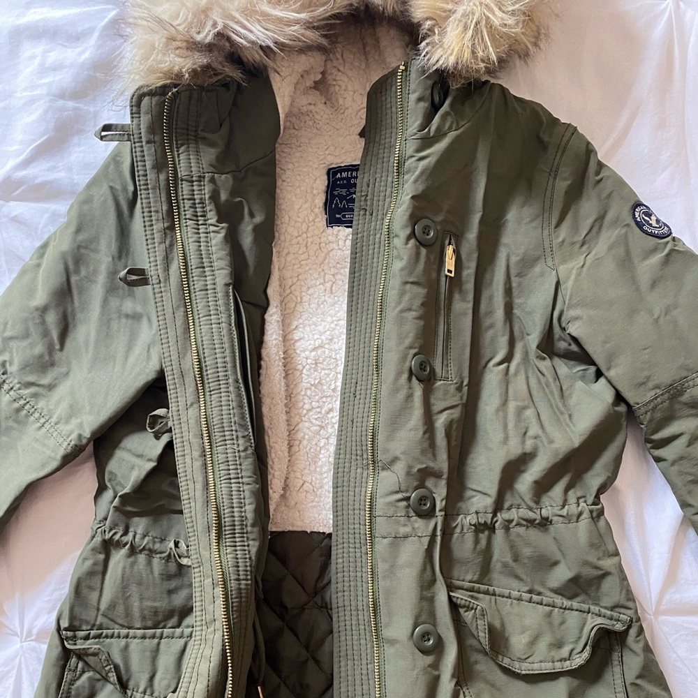 American Eagle Olive Green Parka witch Fur Hood